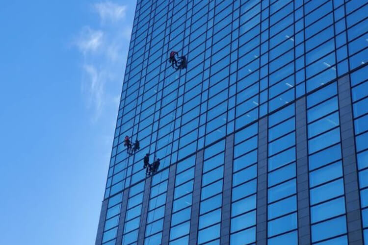 高層ビル窓ふき